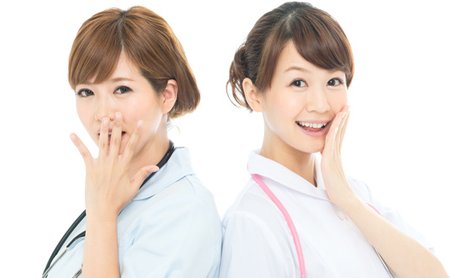夜勤などの労働負担が問題